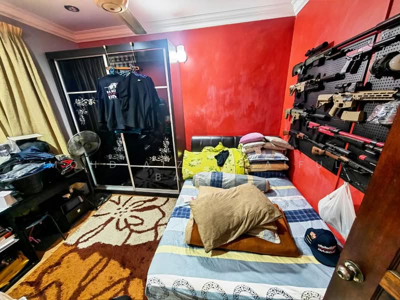 Rumah Banglo untuk Dijual di Bandar Rinching (Semenyih) - Mohd Aizat Saiful Bahri - Bedroom - PropertyGuru.com.my