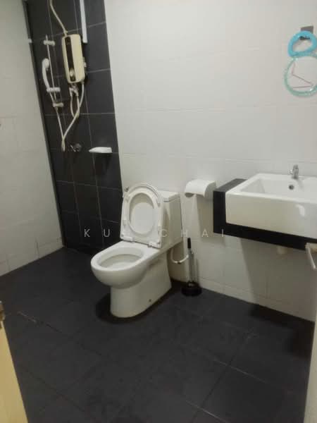 Apartment for Rent at Idaman Residence - Kun Chai - Bathroom - PropertyGuru.com.my