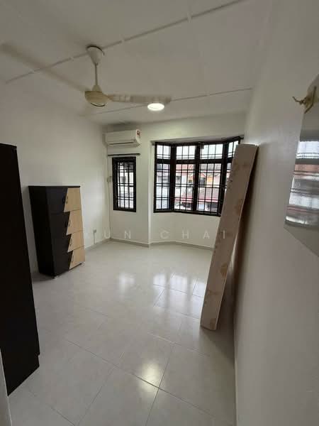 Rumah Teres 2 Tingkat untuk Disewa di Taman Tan Sri Yaacob (Johor Bahru) - Kun Chai - Interior - PropertyGuru.com.my