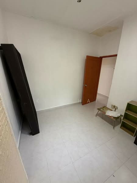 Rumah Teres 2 Tingkat untuk Disewa di Taman Tan Sri Yaacob (Johor Bahru) - Kun Chai - Interior - PropertyGuru.com.my