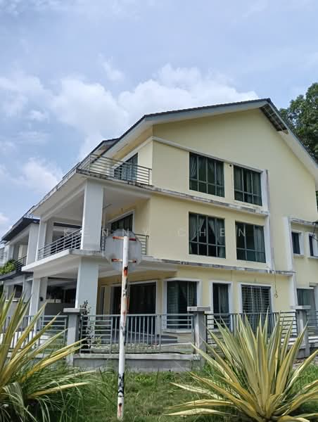 Semi-Detached House for Sale in Mahkota Hills (Cheras) - Kenny Chen - Exterior - PropertyGuru.com.my