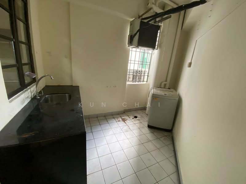Kondominium untuk Disewa di Kondominium Tanjung Puteri - Kun Chai - Interior - PropertyGuru.com.my