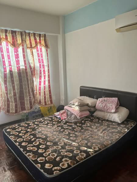 Pangsapuri untuk Dijual di Sri Permai - Chien Khek Ng - Bedroom - PropertyGuru.com.my