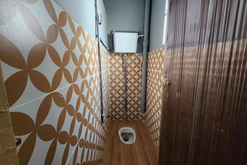 Kedai untuk Disewa di Kepong Baru (Kepong) - Chin Yee Xin - Bathroom - PropertyGuru.com.my