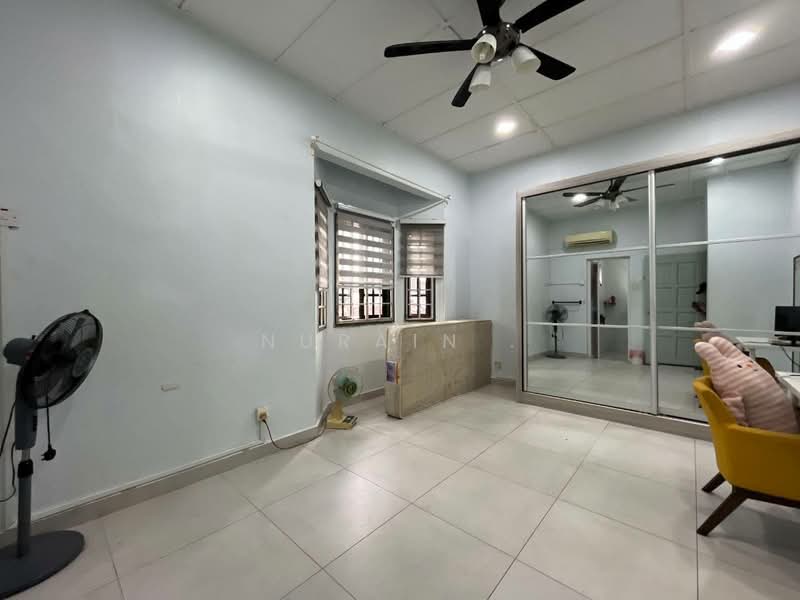 2-storey Terraced House for Sale in Seksyen 27 (Shah Alam) - Nurain . - PropertyGuru.com.my