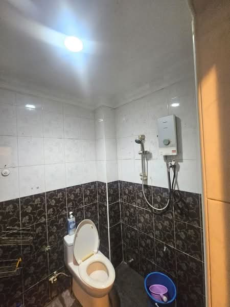 Rumah Teres 1 Tingkat untuk Dijual di Taman Ungku Tun Aminah (Skudai) - Joyce Tan - Bathroom - PropertyGuru.com.my