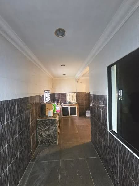 Rumah Teres 1 Tingkat untuk Dijual di Taman Ungku Tun Aminah (Skudai) - Joyce Tan - Kitchen - PropertyGuru.com.my