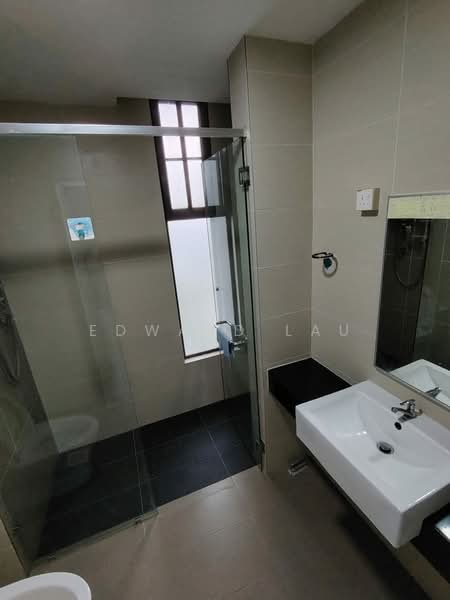 Servis Apartment untuk Disewa di LakePark Residence @ KL North - Edward Lau - Bathroom - PropertyGuru.com.my