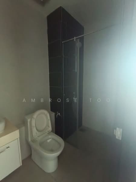 Servis Apartment untuk Dijual di Wave @ Marina Cove - Ambrose Too - Bathroom - PropertyGuru.com.my