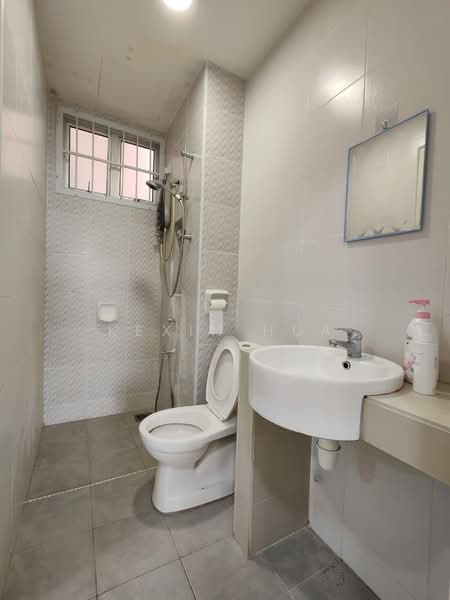 Apartment for Sale at Austin Suites (Permata Austin) - Kexin Hua - Bathroom - PropertyGuru.com.my