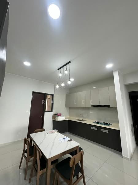 Condominium for Rent at Royal Strand @ Country Garden Danga Bay - Ray Lee - Kitchen - PropertyGuru.com.my