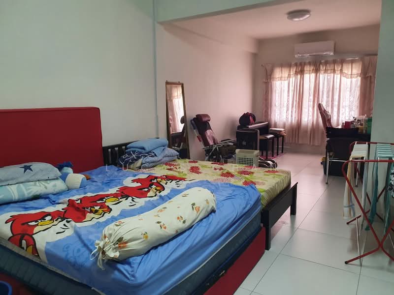 2-storey Terraced House for Sale in Taman Overseas Union (Taman Oug) (Jalan Klang Lama (Old Klang Road)) - Lucas Chan - Bedroom - PropertyGuru.com.my