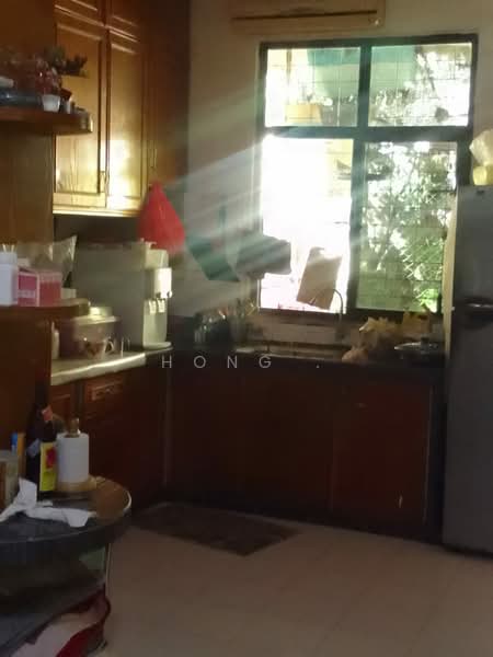 2.5-storey Terraced House for Sale in Taman Sungai Ara (Sungai Ara) - Hong . - Kitchen - PropertyGuru.com.my