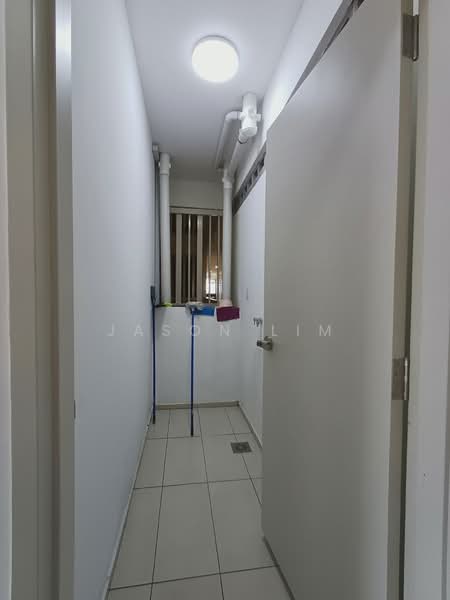 Servis Apartment untuk Disewa di Gravit8, Klang - Jason Lim - Corridor - PropertyGuru.com.my
