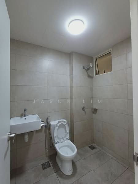 Servis Apartment untuk Disewa di Gravit8, Klang - Jason Lim - Bathroom - PropertyGuru.com.my