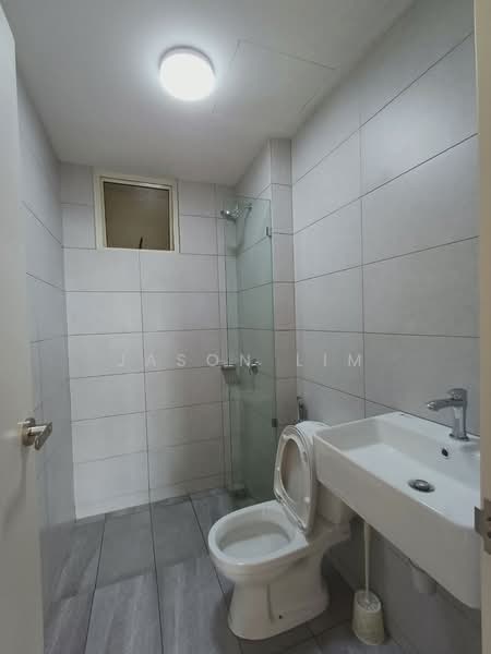 Servis Apartment untuk Disewa di Gravit8, Klang - Jason Lim - Bathroom - PropertyGuru.com.my