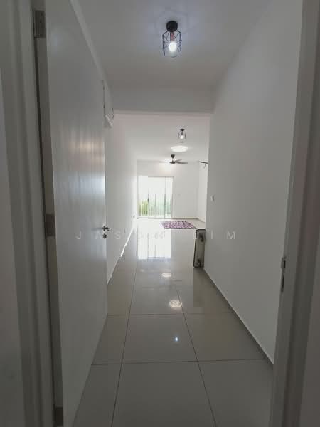 Servis Apartment untuk Disewa di Gravit8, Klang - Jason Lim - Corridor - PropertyGuru.com.my