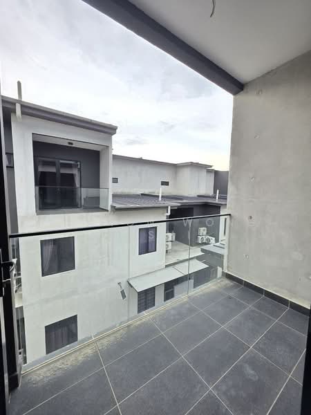 3-storey Terraced House for Sale in Kulai (Johor) - Sharon Wong Shu Shien - Balcony - PropertyGuru.com.my