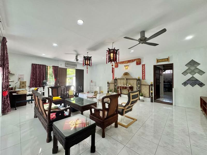 Semi-Detached House for Sale in Tanjung Tokong (Penang) - Ping Koay - Living Room - PropertyGuru.com.my