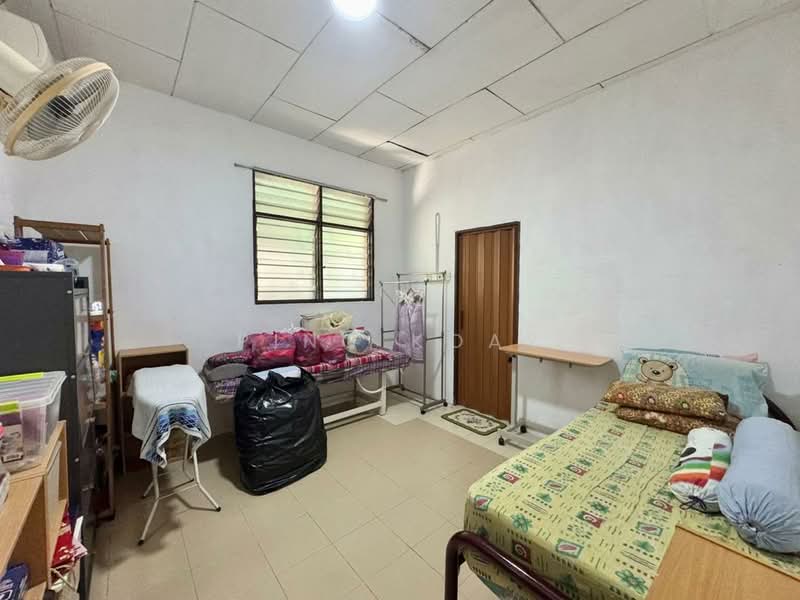 Semi-Detached House for Sale in Tanjung Tokong (Penang) - Ping Koay - Bedroom - PropertyGuru.com.my