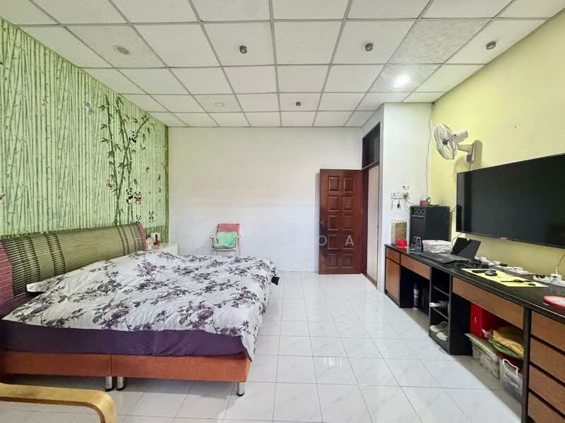 Semi-Detached House for Sale in Tanjung Tokong (Penang) - Ping Koay - Bedroom - PropertyGuru.com.my