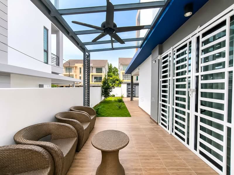 3-storey Terraced House for Sale in Taman Saujana Suria (Kajang) - N. Melisa - Exterior - PropertyGuru.com.my