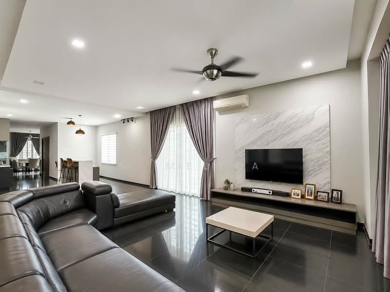 3-storey Terraced House for Sale in Taman Saujana Suria (Kajang) - N. Melisa - Living Room - PropertyGuru.com.my