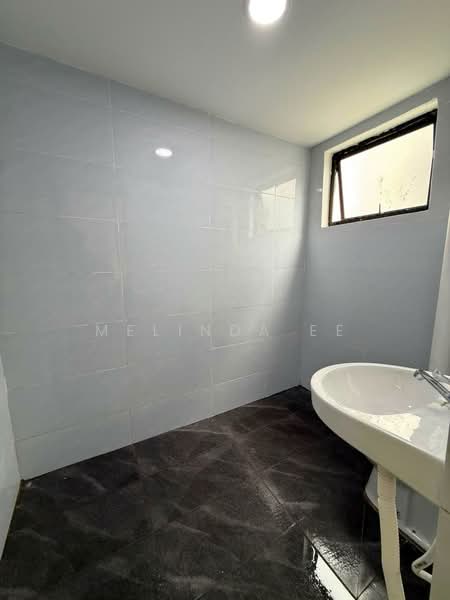 2-storey Terraced House for Sale in Taman Skudai Baru (Skudai) - Melinda Ee - Bathroom - PropertyGuru.com.my