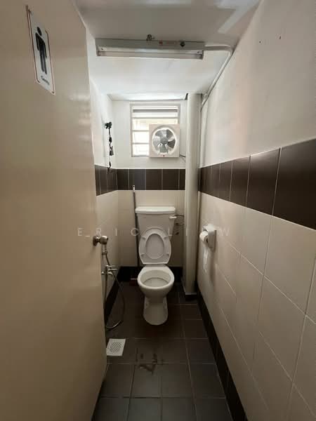 Kedai untuk Dijual di Taman Kajang Sentral (Kajang) - Eric Liew - Bathroom - PropertyGuru.com.my