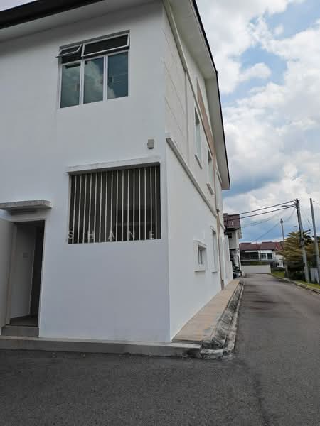 Rumah Teres 2 Tingkat untuk Dijual di Taman Kluang Perdana (Kluang) - Shanel Tee - Exterior - PropertyGuru.com.my