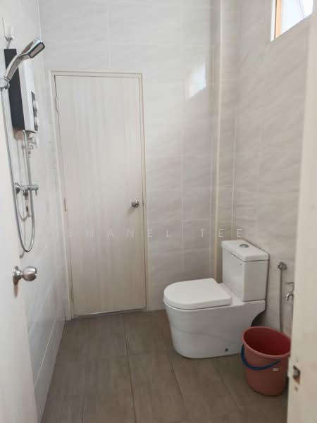 Rumah Teres 2 Tingkat untuk Dijual di Taman Kluang Perdana (Kluang) - Shanel Tee - Bathroom - PropertyGuru.com.my