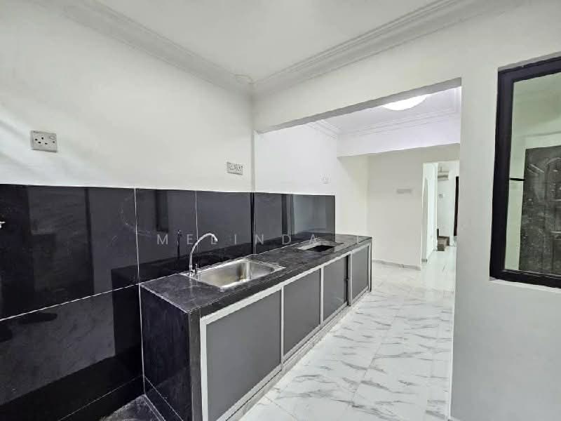 2-storey Terraced House for Sale in Taman Kota Puteri (Masai) - Melinda Ee - Kitchen - PropertyGuru.com.my
