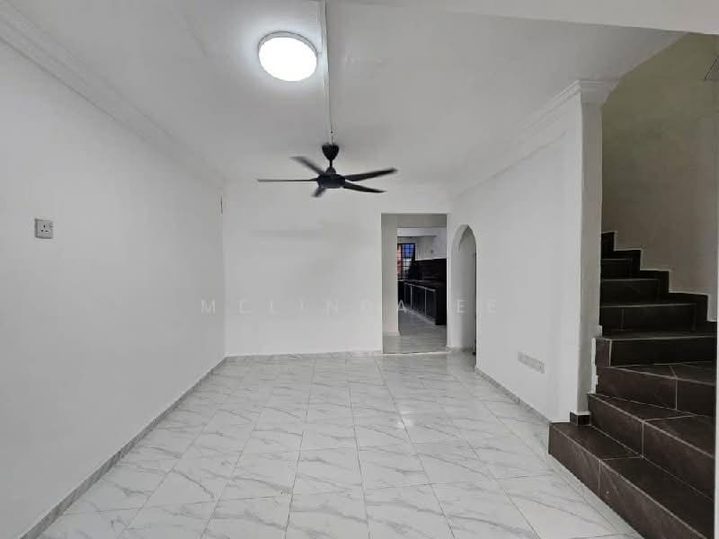 2-storey Terraced House for Sale in Taman Kota Puteri (Masai) - Melinda Ee - Living Room - PropertyGuru.com.my