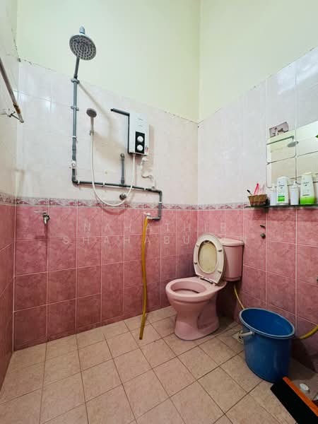 2-storey Terraced House for Sale in Taman Sri Jelok (Kajang) - Nahathir Shahabudin - Bathroom - PropertyGuru.com.my