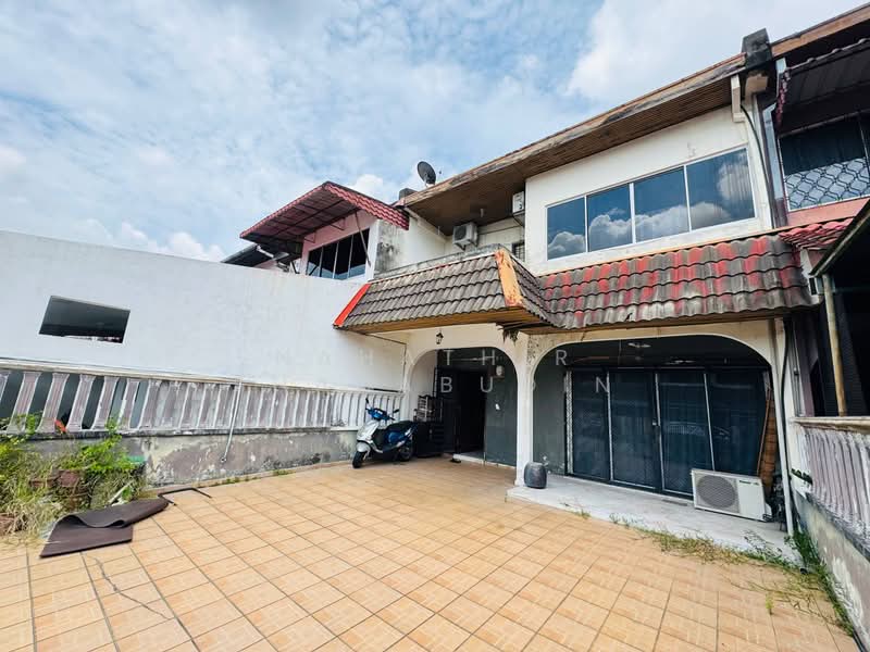 2-storey Terraced House for Sale in Taman Sri Jelok (Kajang) - Nahathir Shahabudin - Exterior - PropertyGuru.com.my