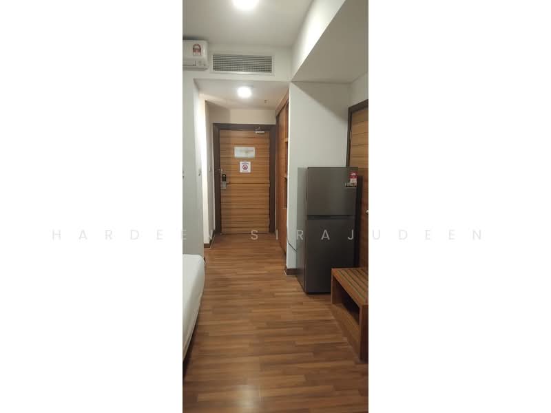Rumah Teres untuk Dijual di Brickfields (Kuala Lumpur) - Hardeen Sirajudeen - Main Door Entrance - PropertyGuru.com.my