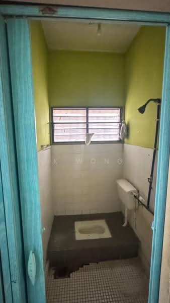 1-storey Terraced House for Sale in Taman Ehsan (Kepong) - CK Wong - Bathroom - PropertyGuru.com.my