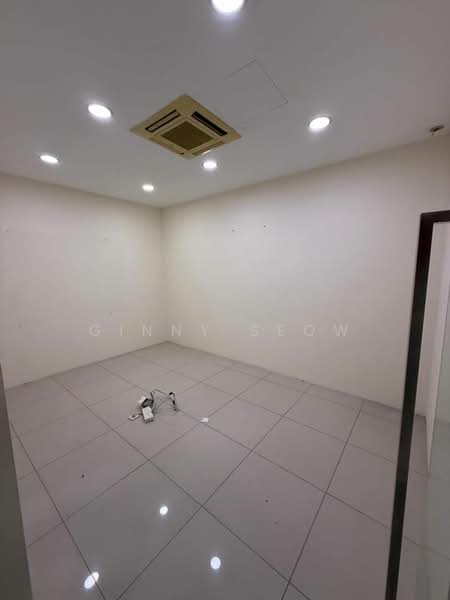 Office for Sale in Bandar Puteri Puchong (Puchong) - Ginny Seow - Interior - PropertyGuru.com.my