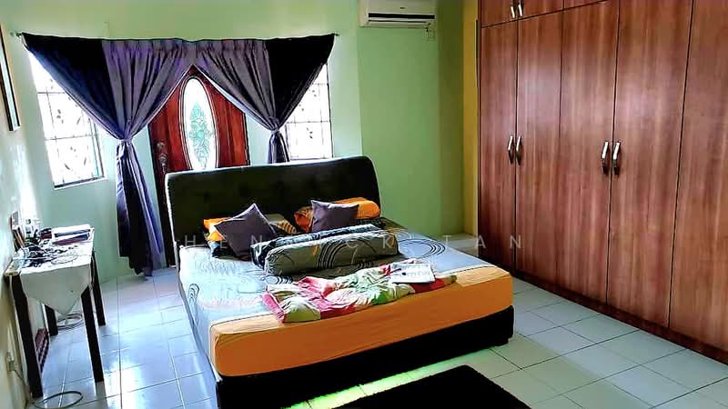 2.5-storey Terraced House for Sale in Taman Buana Perdana (Petaling Jaya) - Henrick Tan - Bedroom - PropertyGuru.com.my