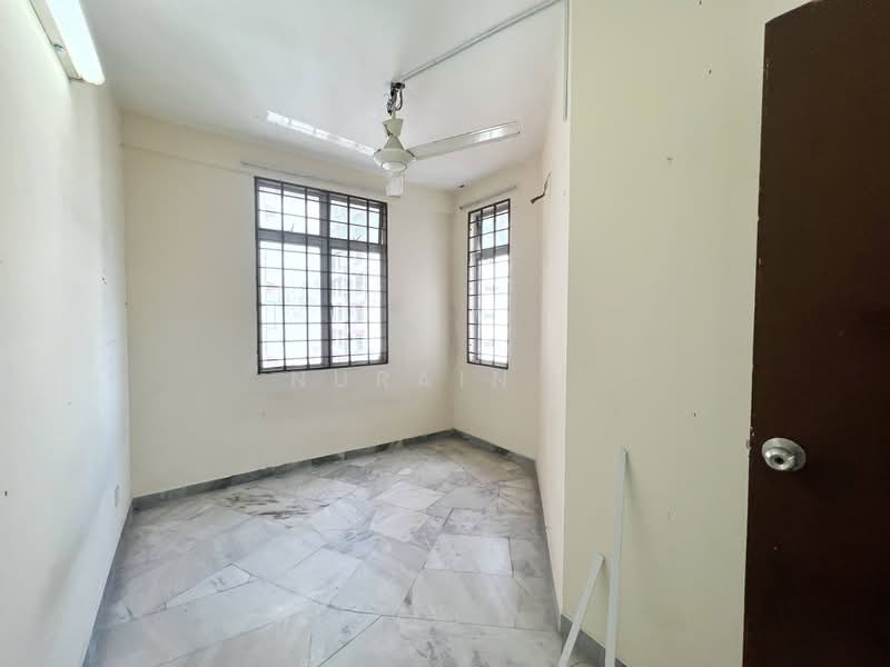 Pangsapuri untuk Dijual di Ilham Apartment - Nurain . - PropertyGuru.com.my