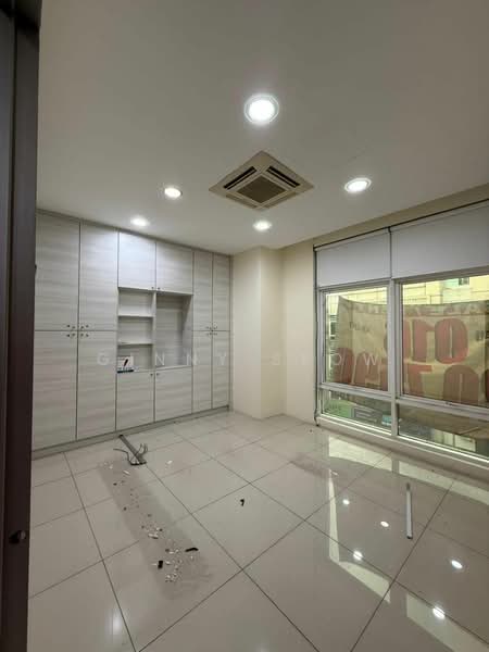 Kedai / Pejabat untuk Dijual di Bandar Puteri Puchong (Puchong) - Ginny Seow - Interior - PropertyGuru.com.my