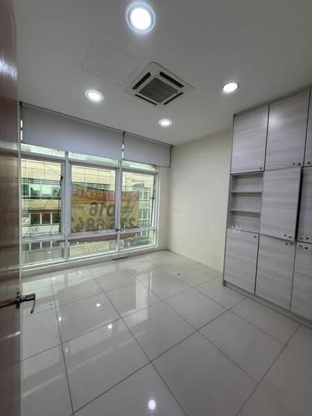 Kedai / Pejabat untuk Dijual di Bandar Puteri Puchong (Puchong) - Ginny Seow - Interior - PropertyGuru.com.my