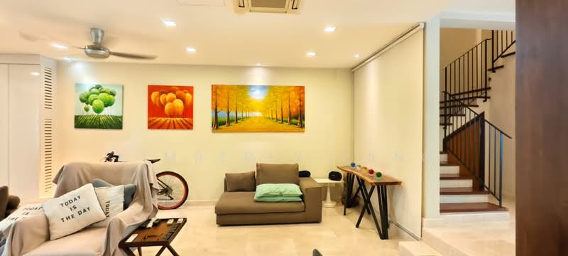 Rumah Teres 2 Tingkat untuk Dijual di Taman Desa (Kuala Lumpur) - Kimberly Yang - Living Room - PropertyGuru.com.my