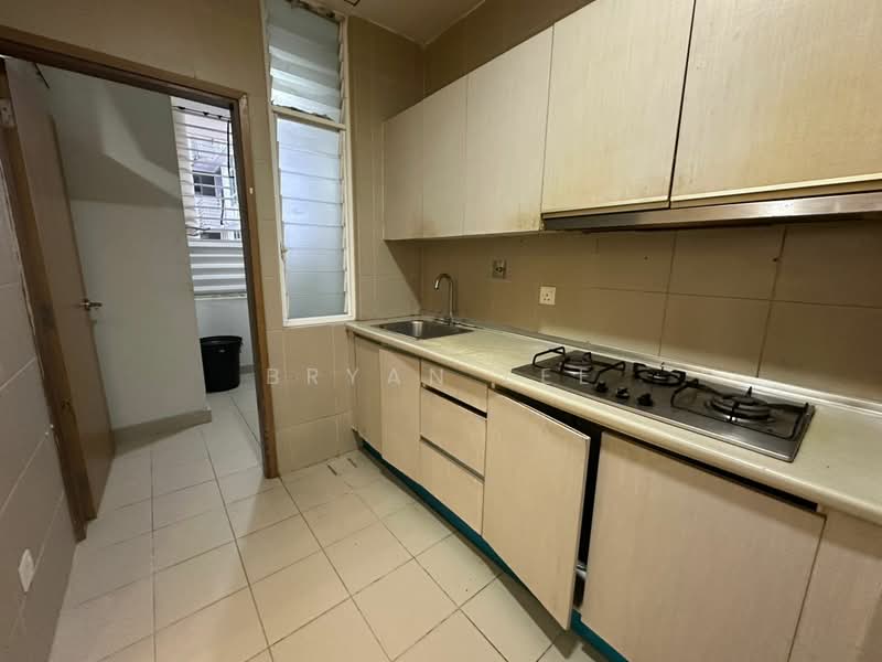 Condominium for Sale at Sri Putramas III / Royal Regent - Bryan Lee - Kitchen - PropertyGuru.com.my