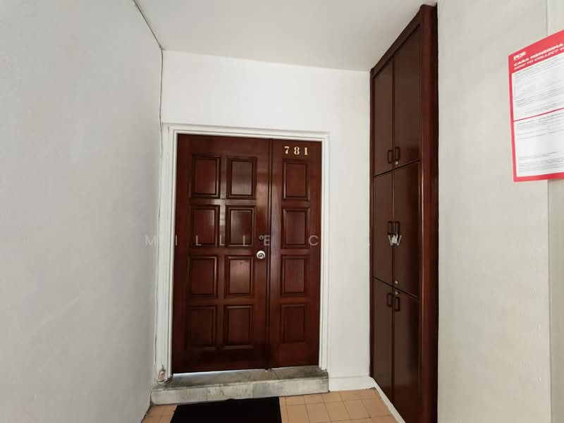 Pangsapuri untuk Dijual di Lavinia Apartments - Millie Chew - Entrance - PropertyGuru.com.my