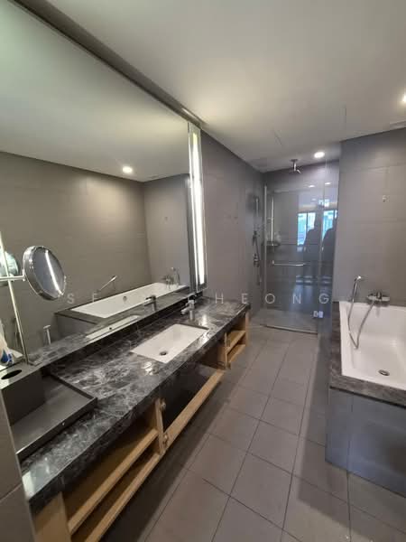 Servis Apartment untuk Disewa di Fraser Residence (188 Suites) - Sean Cheong - Bathroom - PropertyGuru.com.my