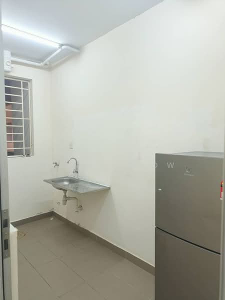 Service Residence for Sale at Platinum Lake PV 21 - Yanny Siow - Kitchen - PropertyGuru.com.my