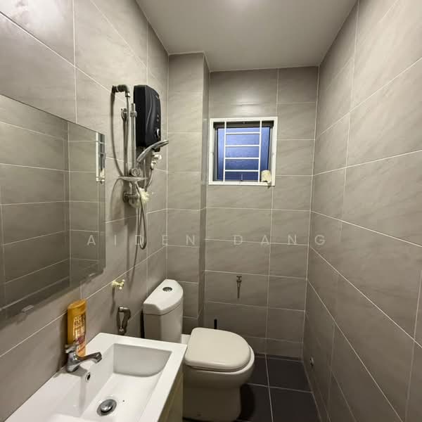 2-storey Terraced House for Sale in Lestari Putra (Seri Kembangan) - Aiden Dang - Bathroom - PropertyGuru.com.my