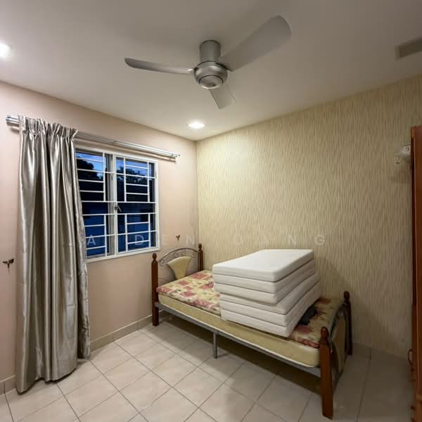 2-storey Terraced House for Sale in Lestari Putra (Seri Kembangan) - Aiden Dang - Bedroom - PropertyGuru.com.my