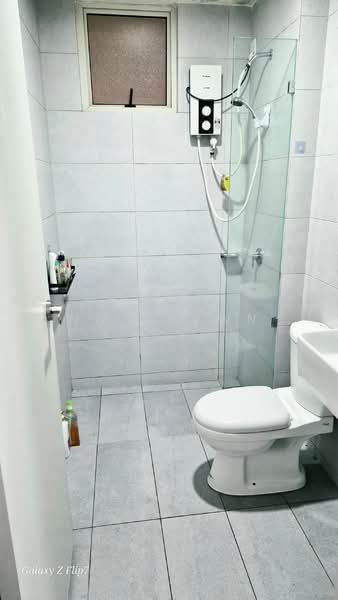 Servis Apartment untuk Disewa di Gravit8, Klang - Ng Shawn - Bathroom - PropertyGuru.com.my
